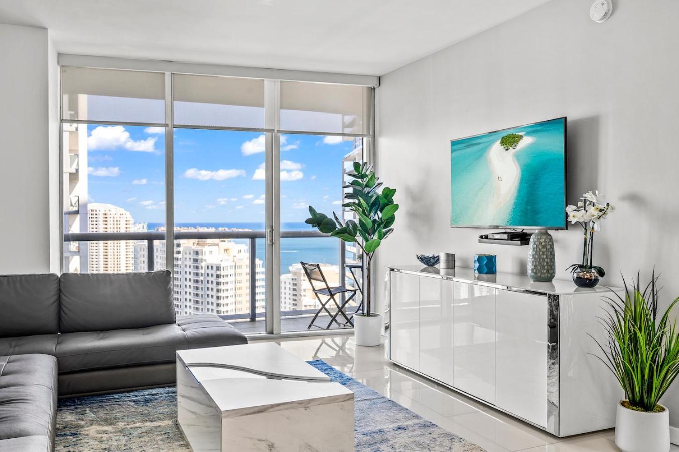 *Iconic W Icon Condo/ Pool&Waterviews*Freespa* ไมอามี ภายนอก รูปภาพ